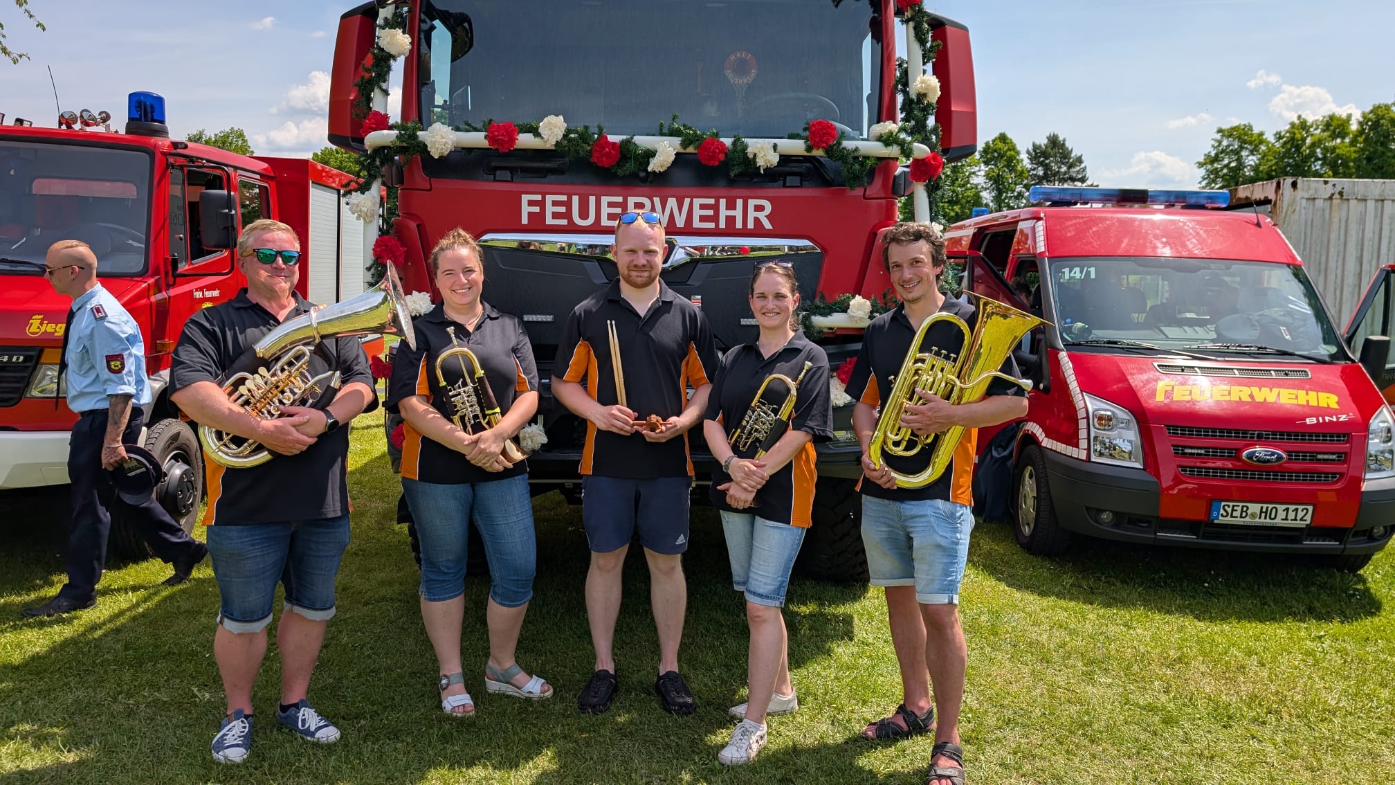 Elbsandsteiner Blasmusikanten bei der Einweihung des TLF 3000 der Freiwilligen Feuerwehr Hohnstein 2026